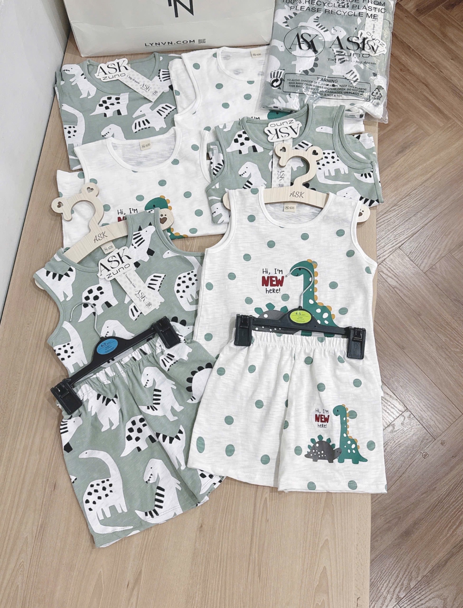 SET 2 BỘ BA LỖ KHỦNG LONG TONE TRẮNG XANH BƠ