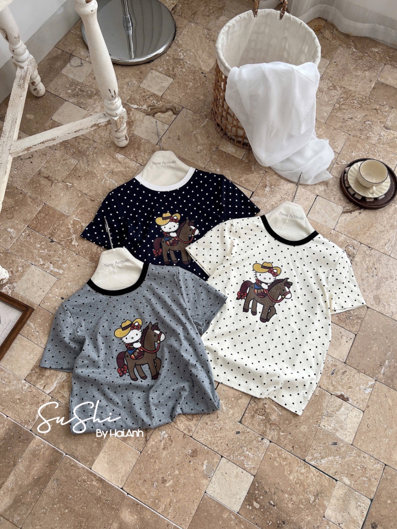 Hàng QCCC - ÁO PULL CỘC CHẤM BI KITTY QC