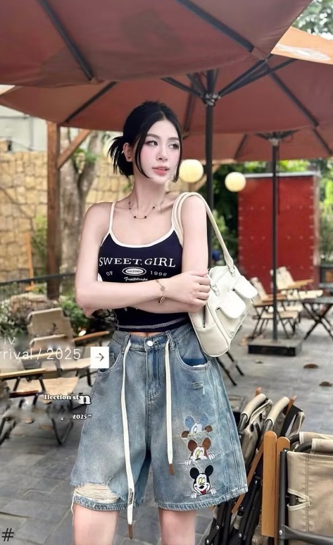 QUẦN SHORT JEAN XANH THÊU MICKY