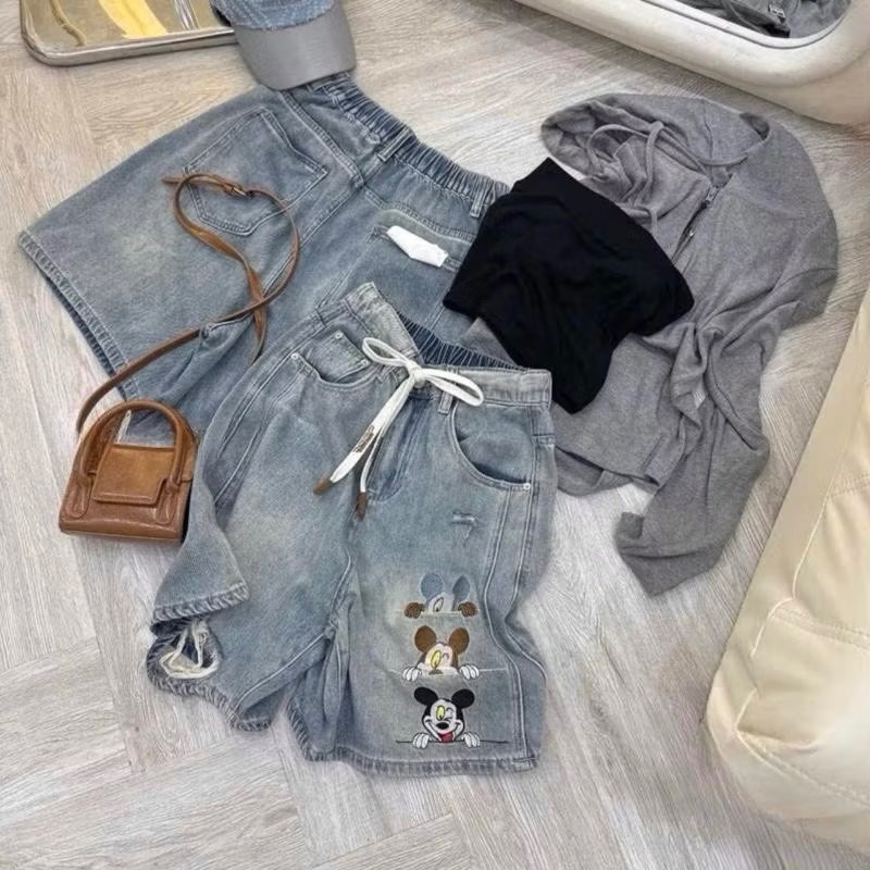 QUẦN SHORT JEAN XANH THÊU MICKY