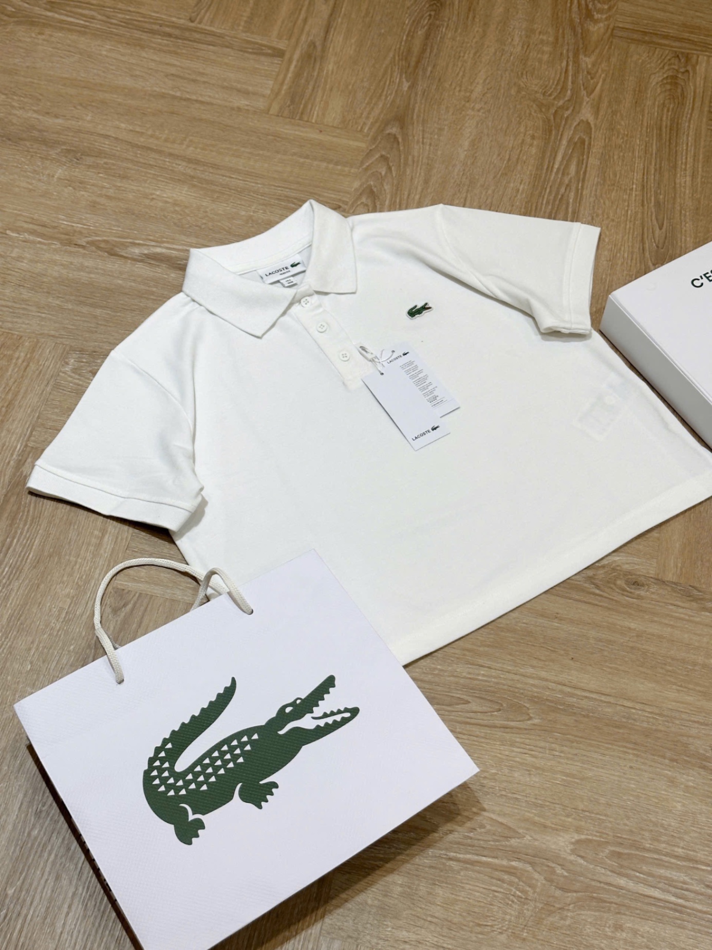 Hàng nhà máy ÁO POLO TRẮNG CÁ SẤU XANH XUẤT DƯ