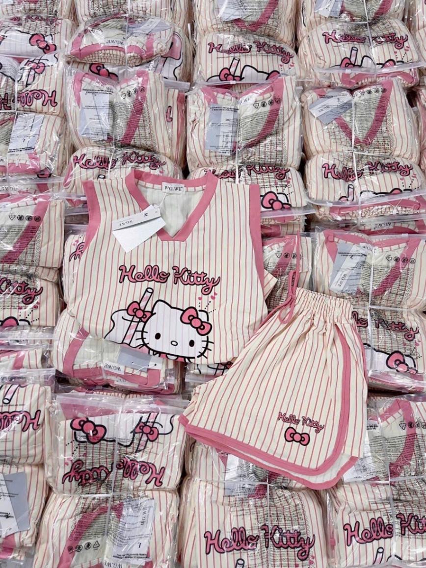BỘ ĐÙI KẺ HỒNG BA LỖ KITTY
