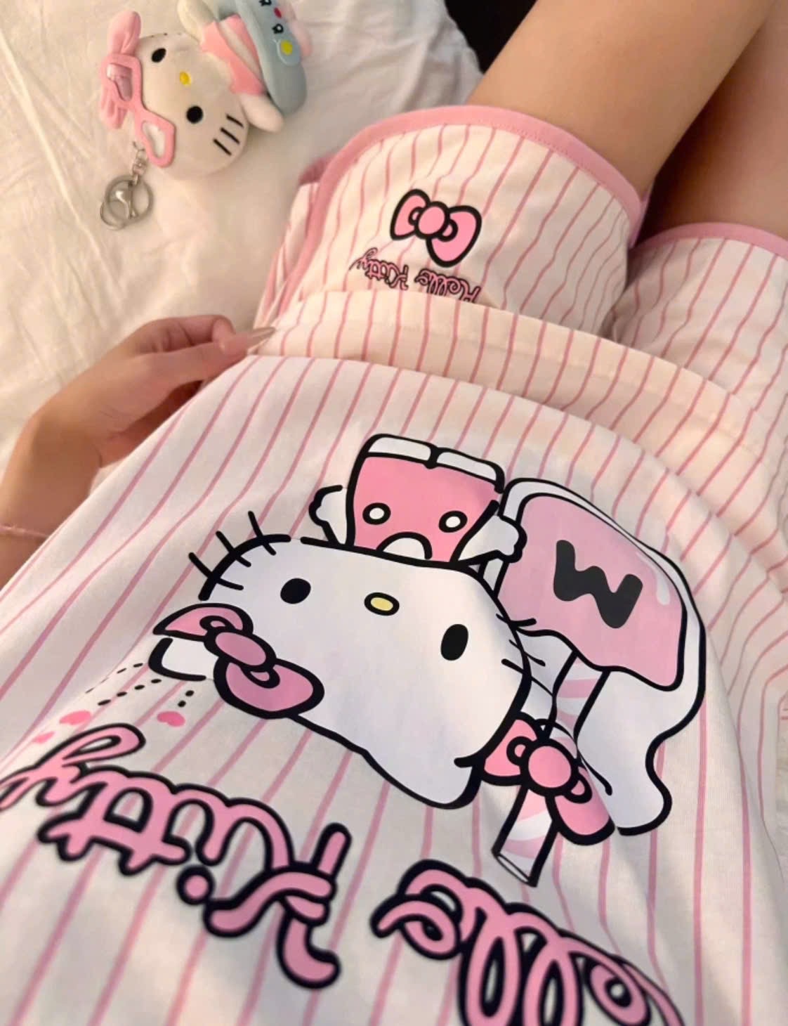 BỘ ĐÙI KẺ HỒNG BA LỖ KITTY