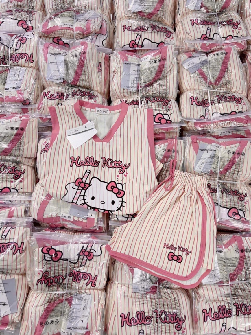 BỘ ĐÙI KẺ HỒNG BA LỖ KITTY