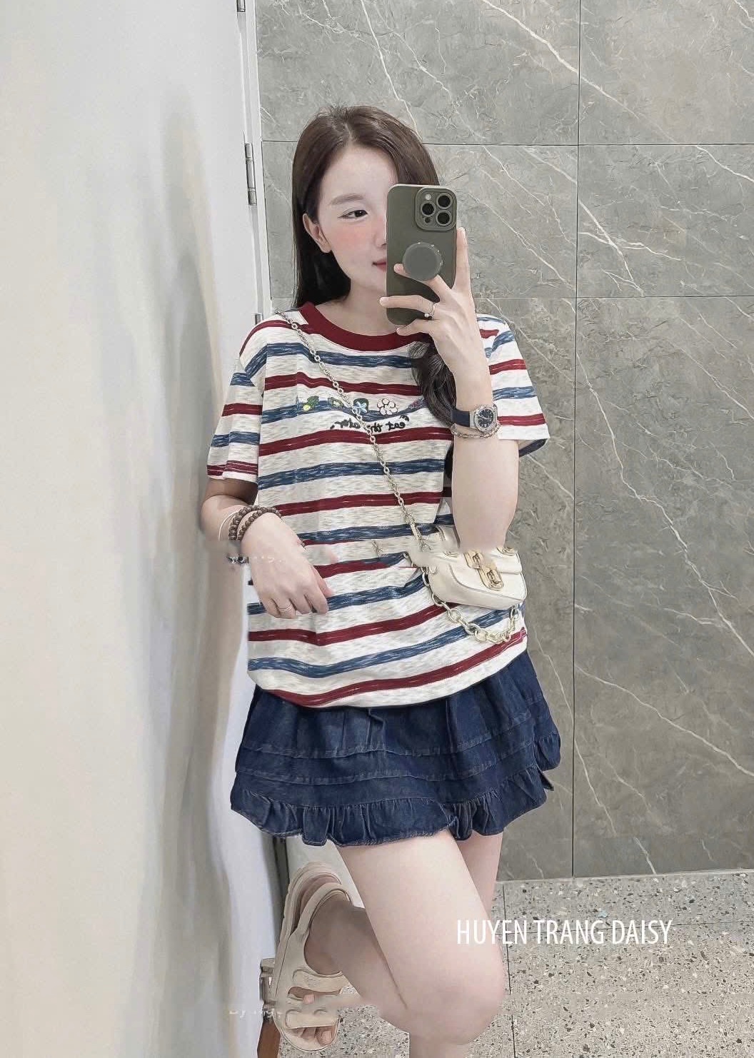 ÁO CỘC CT XƯỢC KẺ ĐỎ NỮ