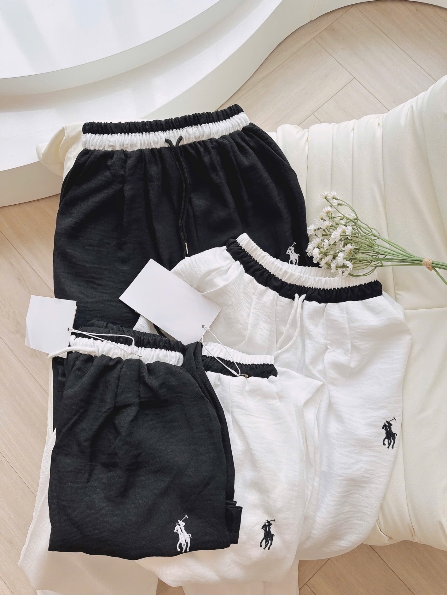 QUẦN SUÔNG PHỐI CẠP THÊU NGỰA