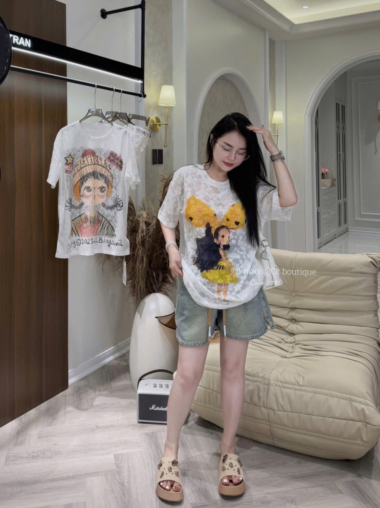 M253313 - ÁO CỘC REN HOA CÔ GÁI NƠ VÀNG QC