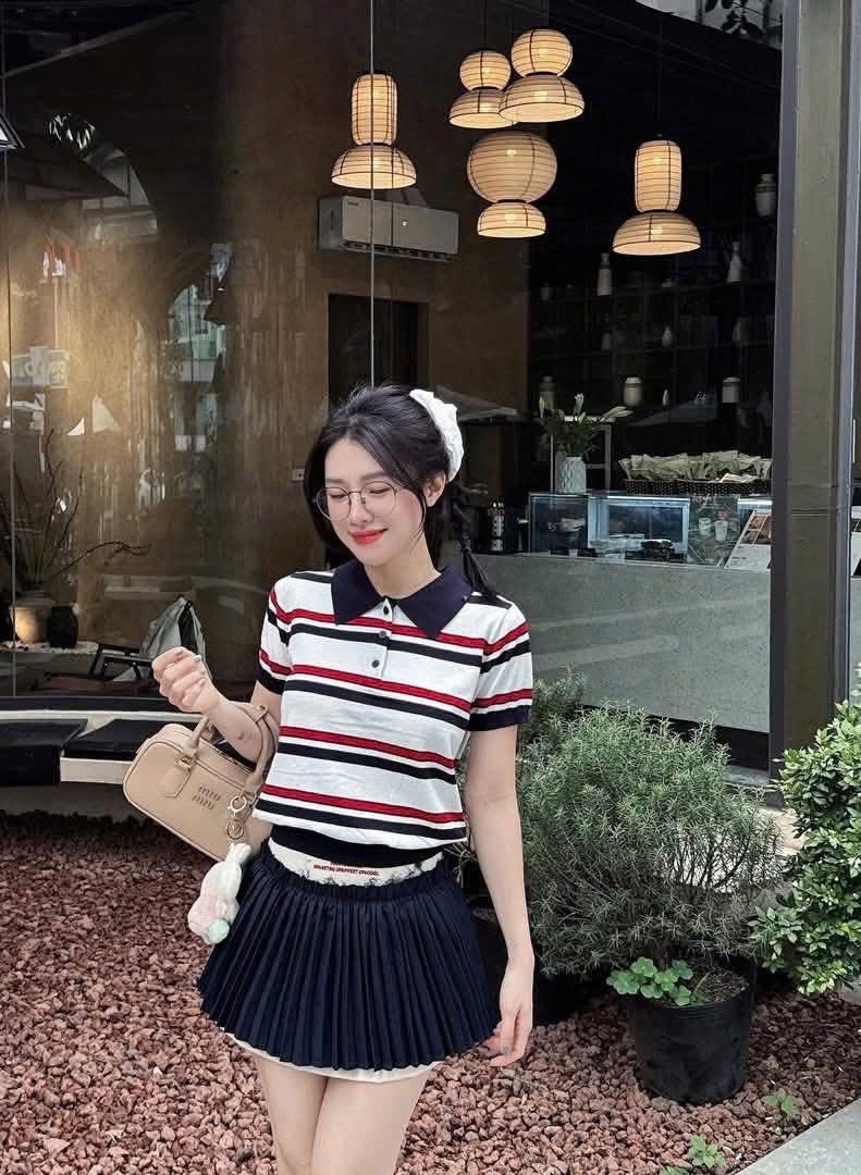 ÁO POLO KẺ ĐEN ĐỎ QC