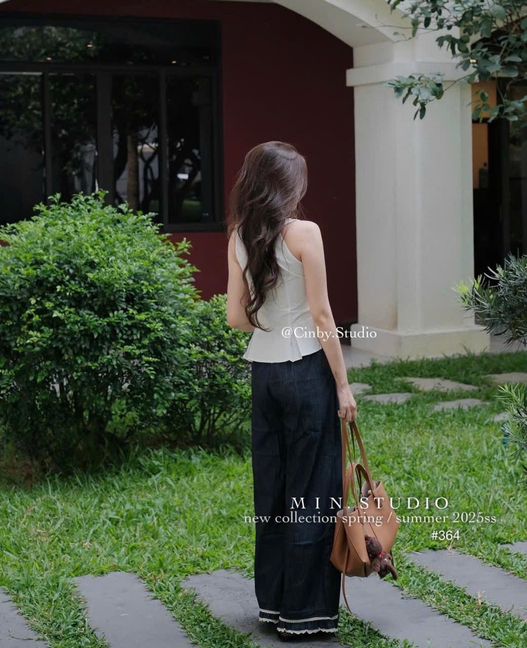 SET ÁO TRẮNG CỔ VUÔNG XN MIX QUẦN SUÔNG XANH PHỐI REN