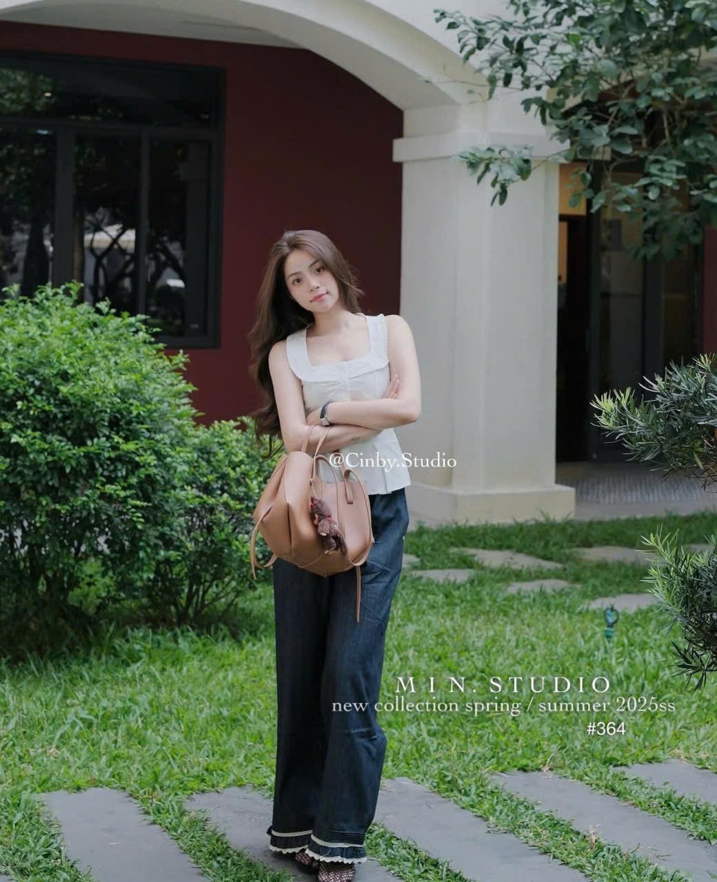 SET ÁO TRẮNG CỔ VUÔNG XN MIX QUẦN SUÔNG XANH PHỐI REN