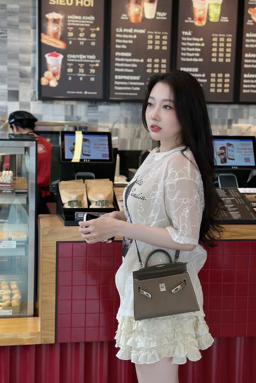 ÁO TƠ REN CÔ GÁI ÁO XANH HOA NỔI