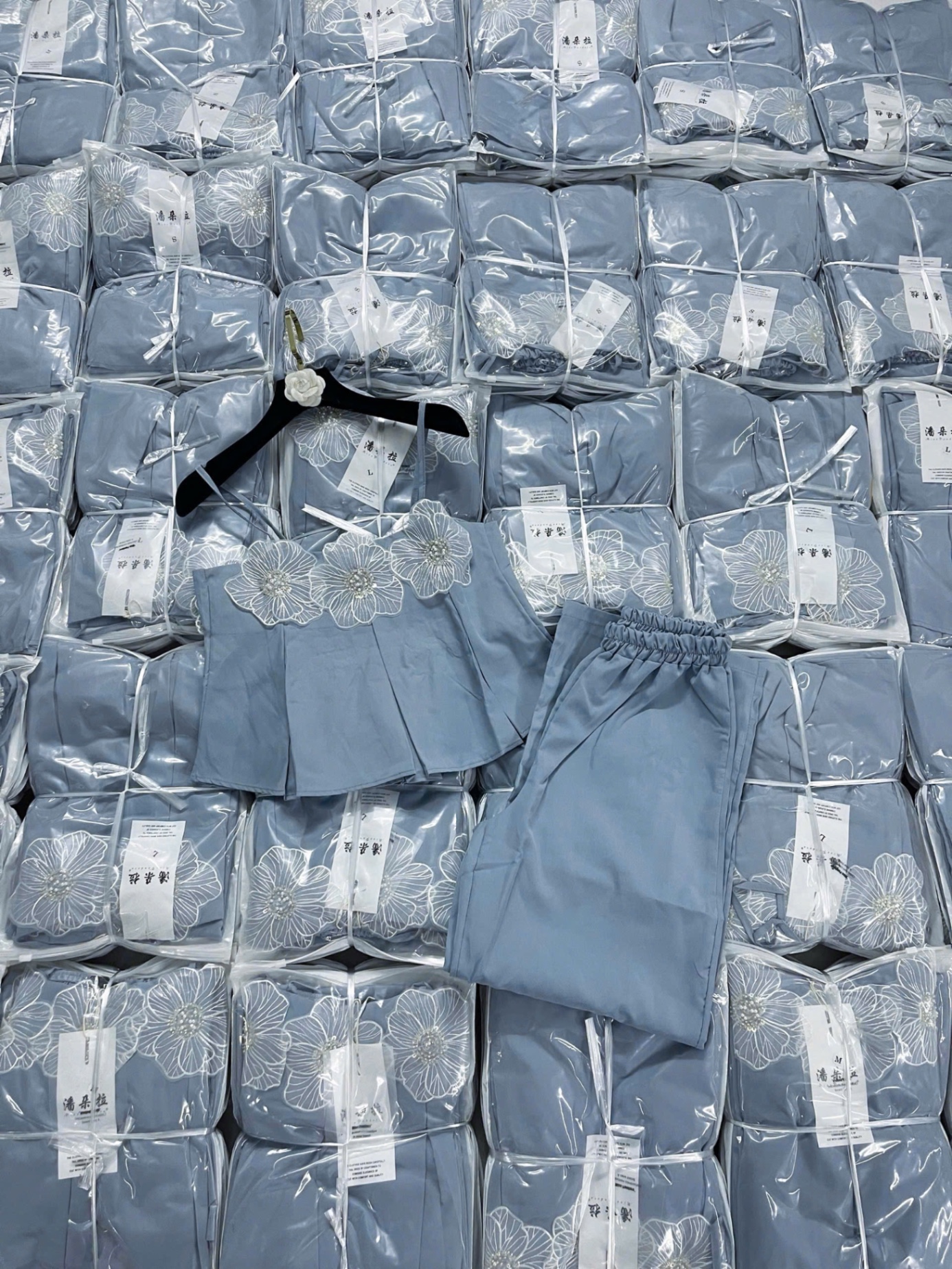 SET BỘ XANH 2S QUẦN SUÔNG GẮN HOA KHÂU
