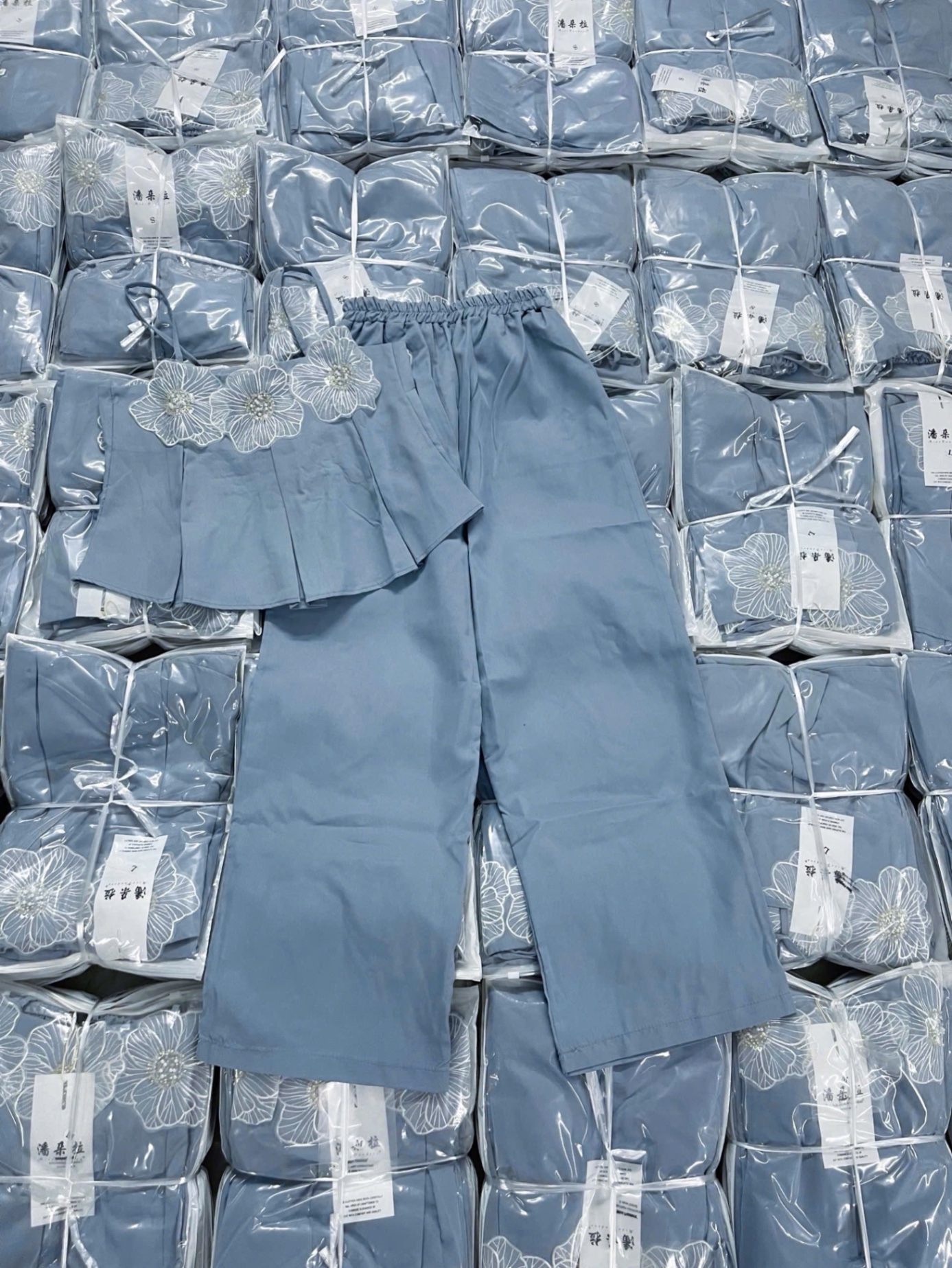 SET BỘ XANH 2S QUẦN SUÔNG GẮN HOA KHÂU