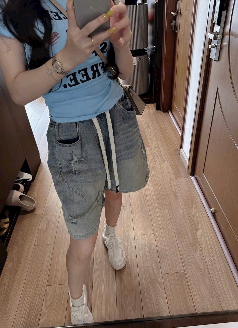 ÁO PULL CỘC XANH CHỮ KEEP QUẦN JEAN