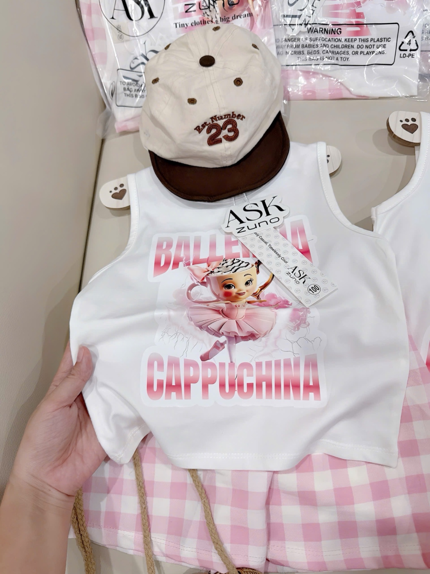 BỘ BA LỖ TRẮNG QUẦN KẺ HỒNG CAPUCINO