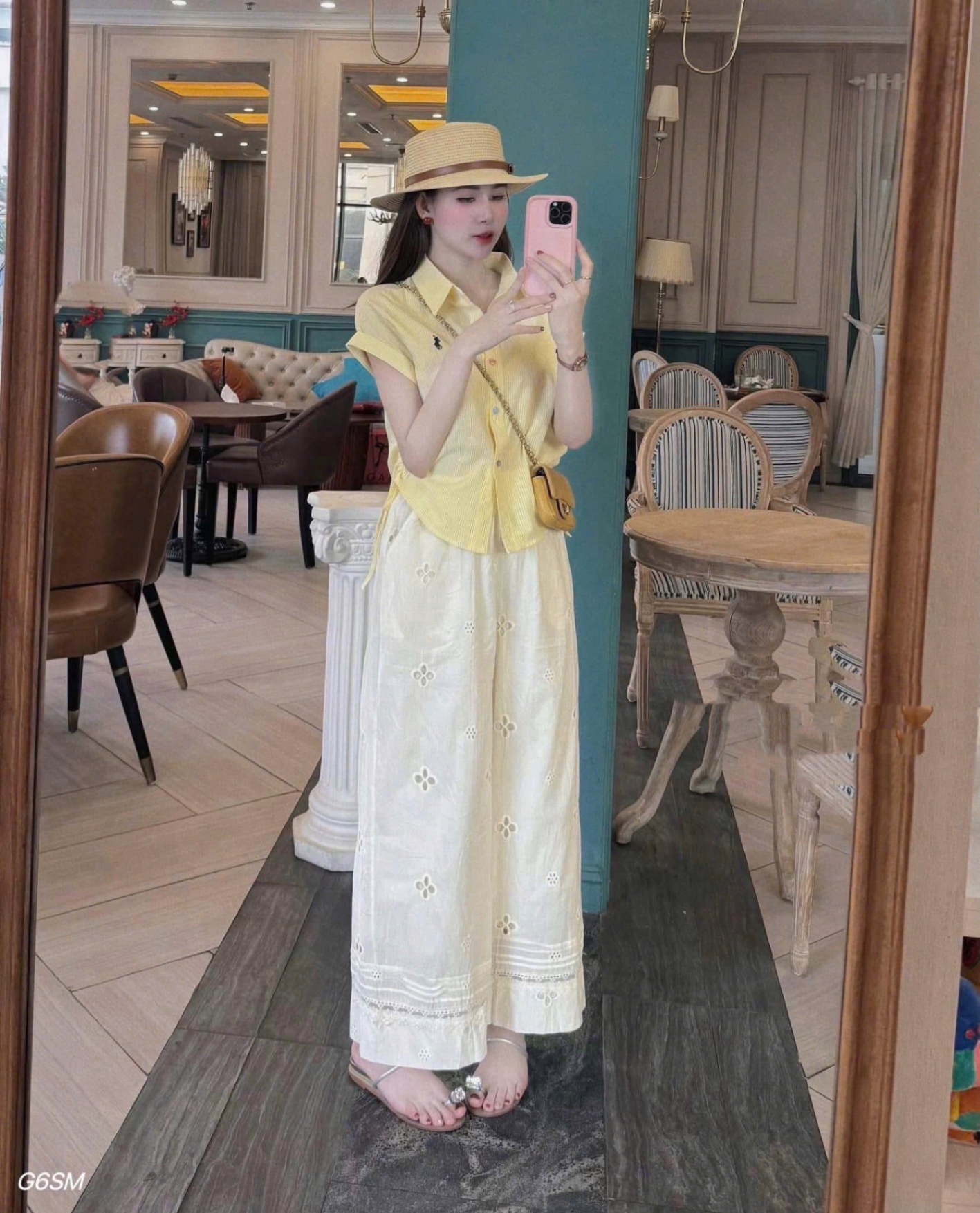 SET AO SƠ MI VÀNG QUẦN SUÔNG THÊU HOA ĐỤC LỖ