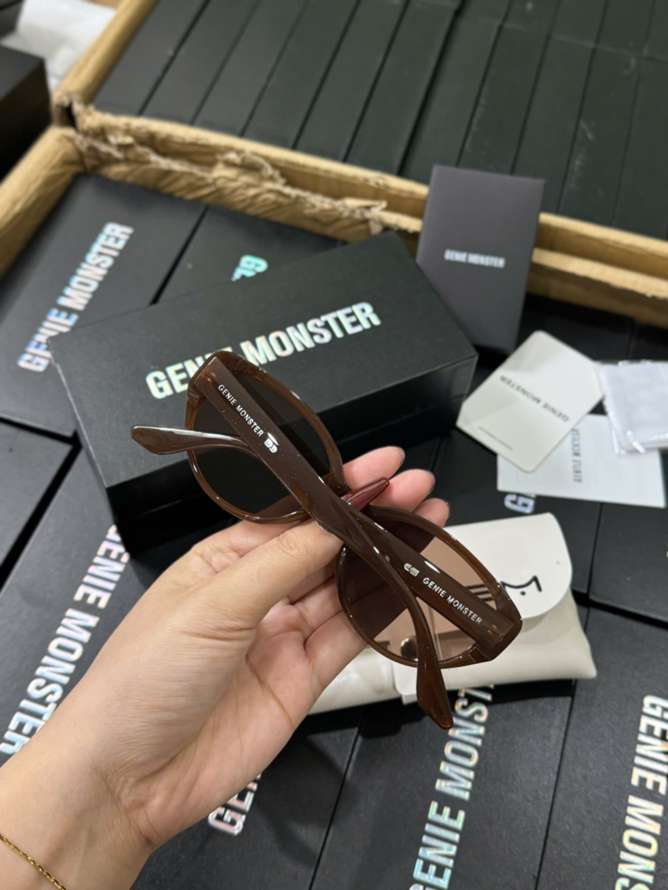 M6904 - KÍNH MẮT MONSTER MẮT NHỎ