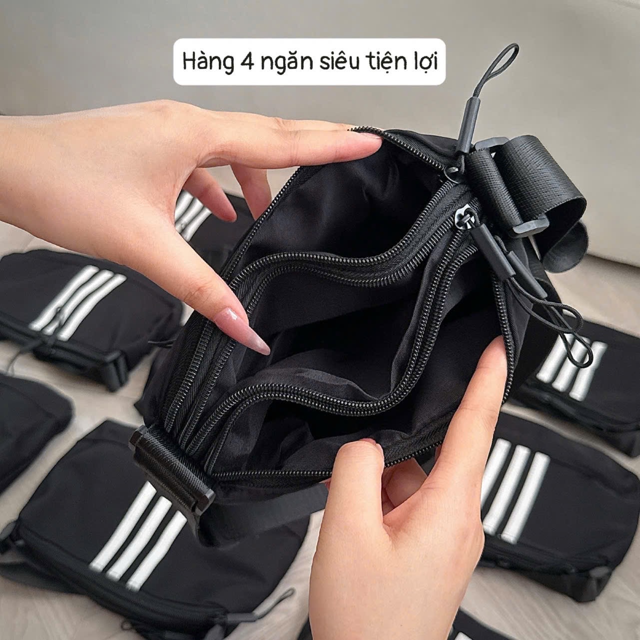 TÚI ĐEO MÀU ĐEN 3 SỌC