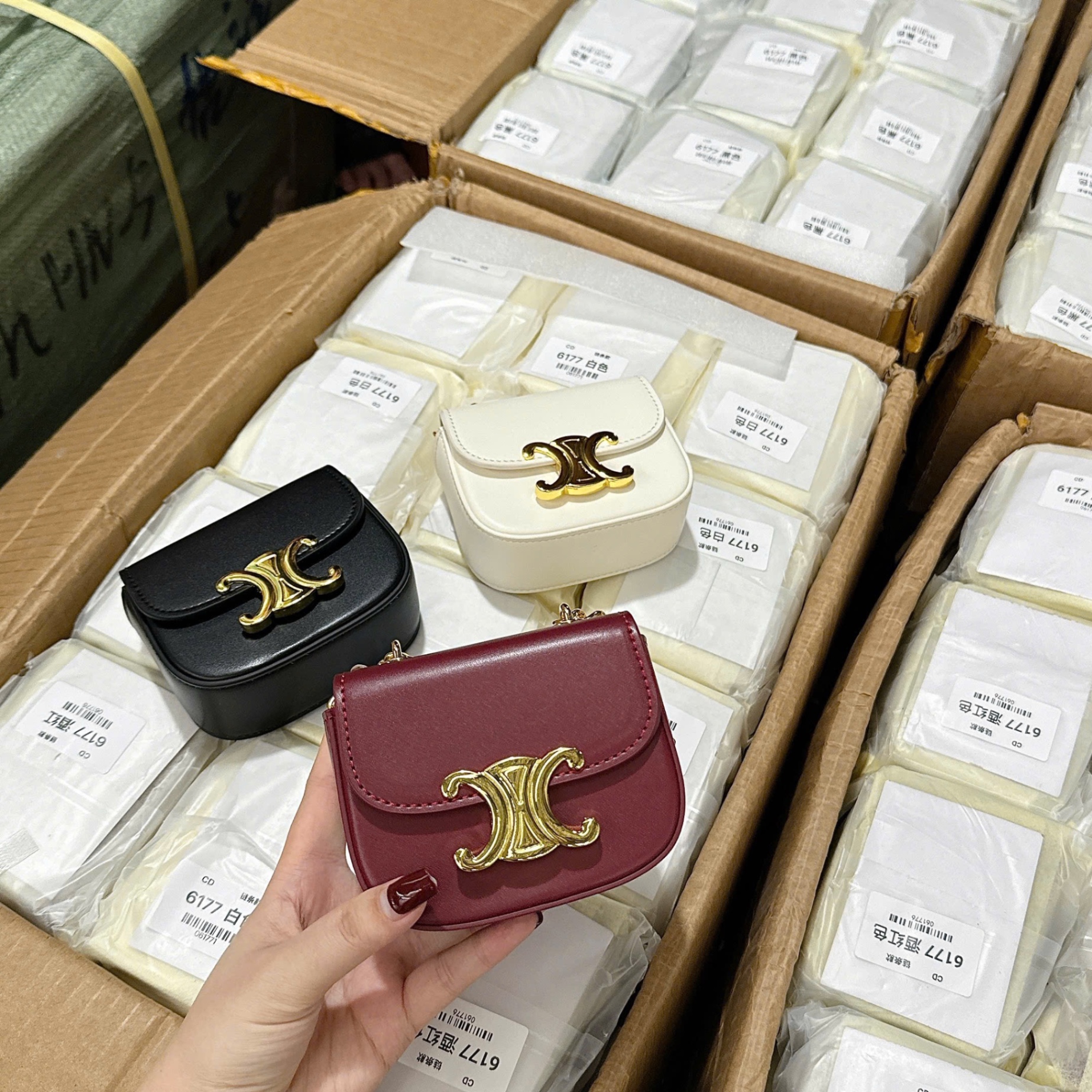 M6856 - XẢ KHO TÚI XÁCH CELIN MINI ĐỎ