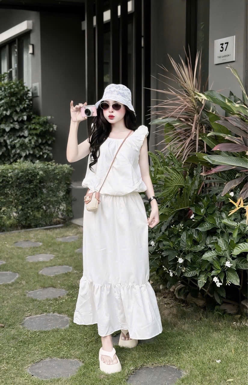 SET ÁO TRẮNG TRỄ VAI MẶC 2 KIỂU MIX CV