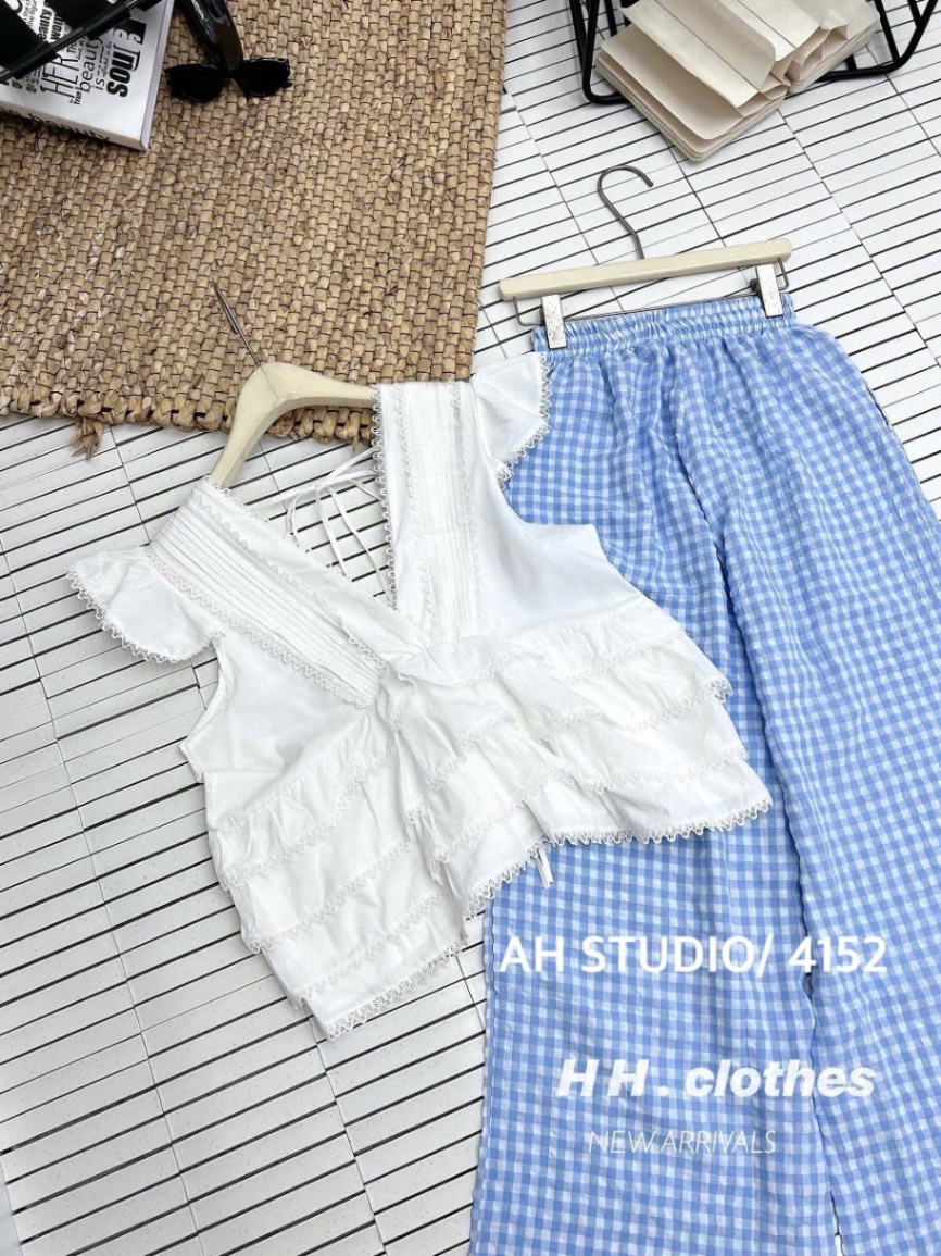 M4152 - SET ÁO SƠ MI TRẮNG BÈO TẦNG MIX QUẦN SUÔNG KẺ XANH