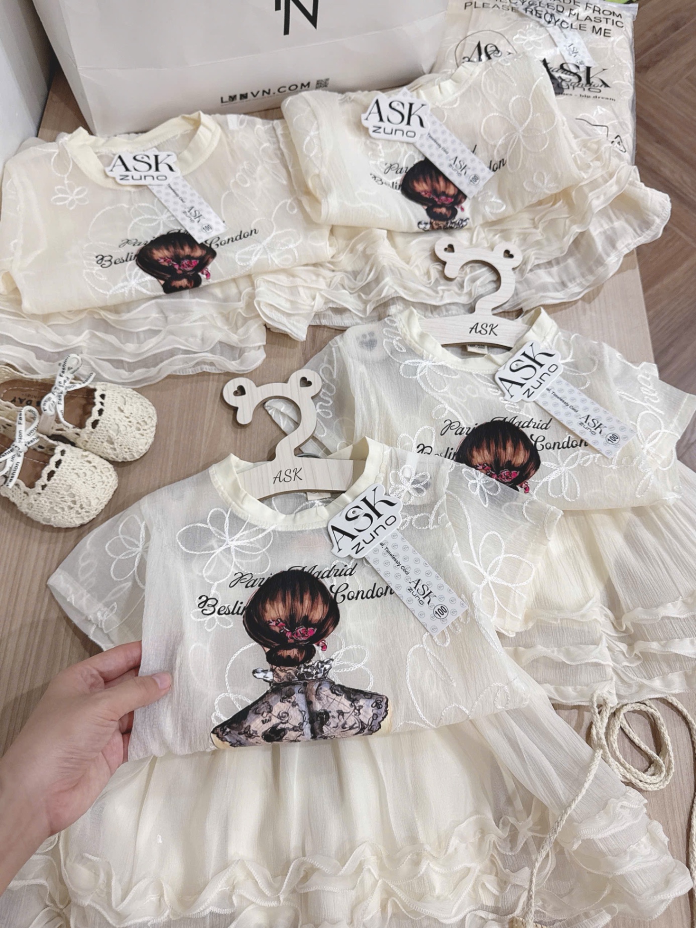 SET ÁO REN MIX CV BÈO CÔ GÁI