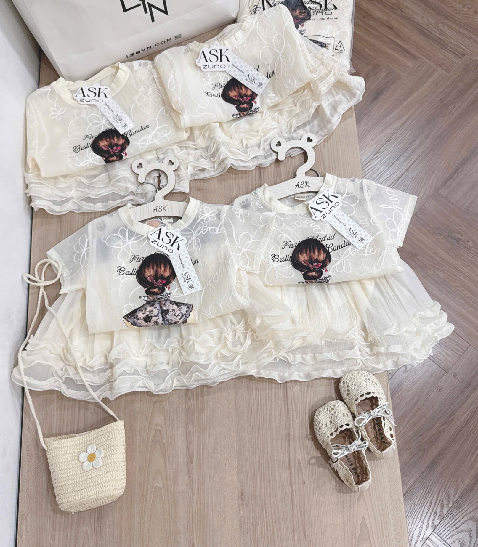 SET ÁO REN MIX CV BÈO CÔ GÁI