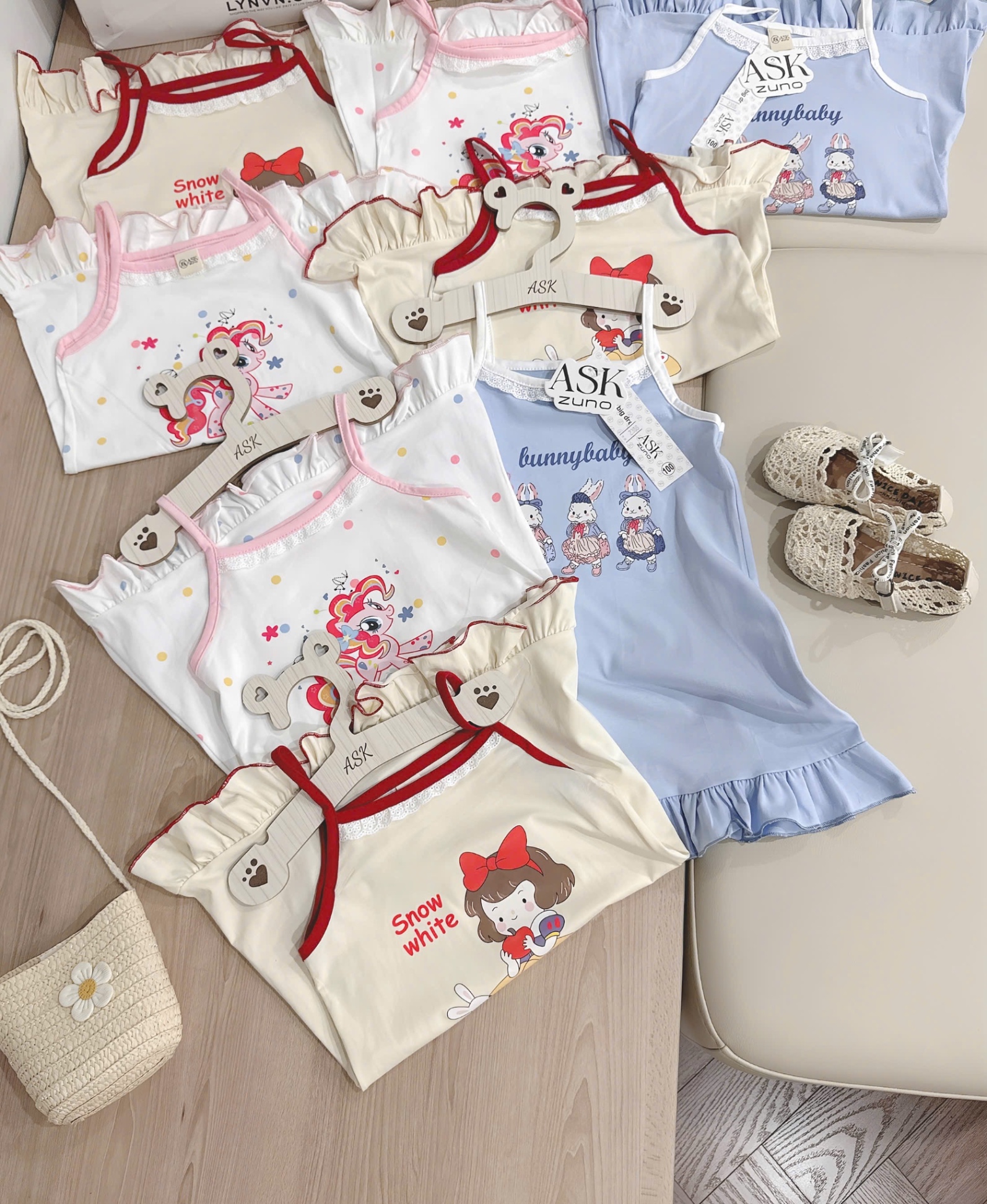 SET 3 VÂY 2S NGỰA SNOW BG