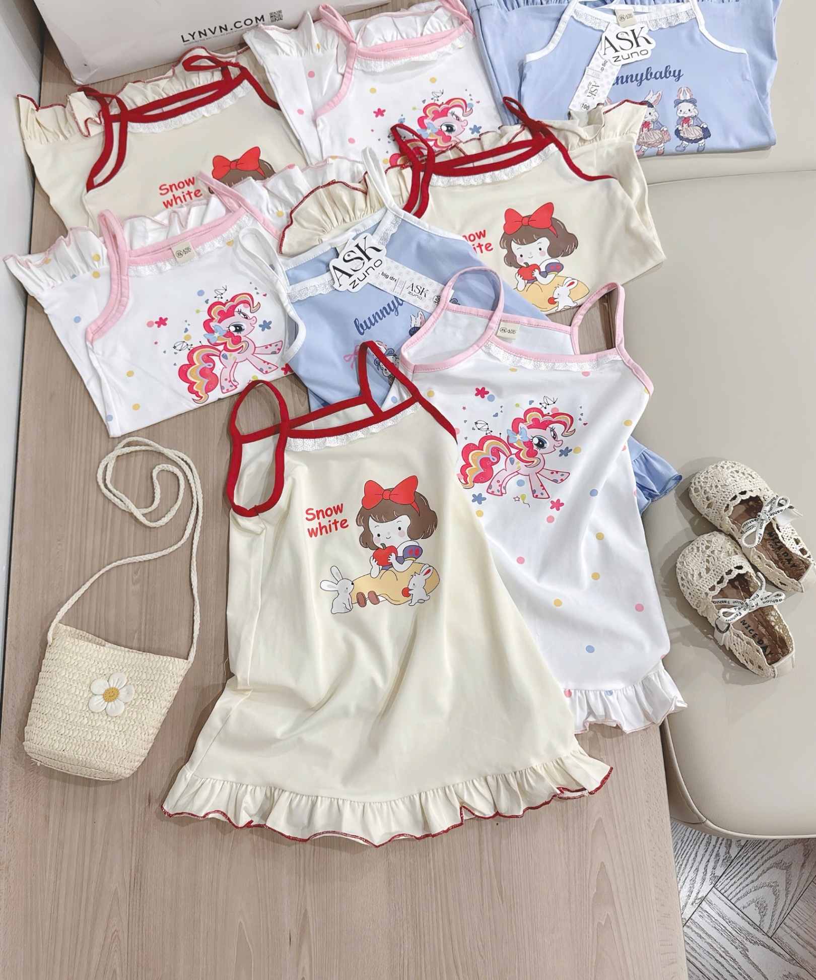 SET 3 VÂY 2S NGỰA SNOW BG