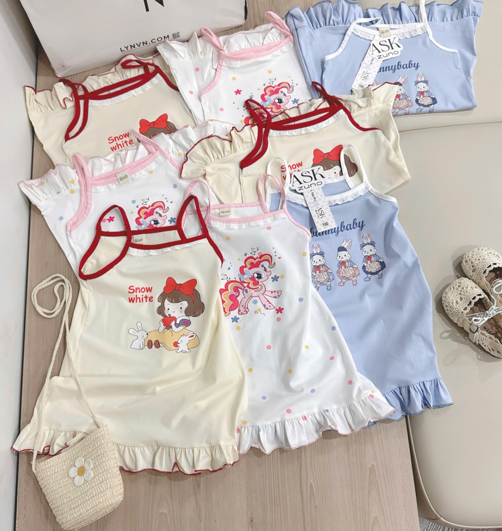 SET 3 VÂY 2S NGỰA SNOW BG