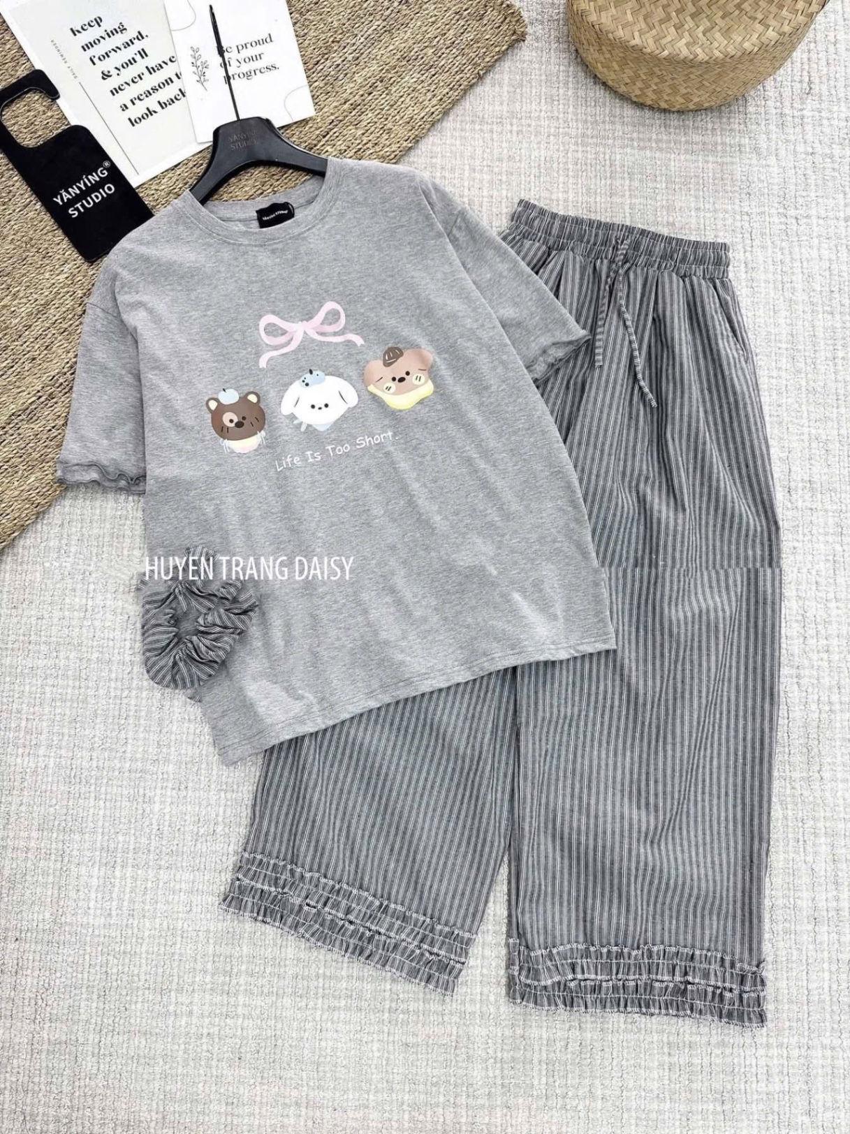 SET ÁO CỘC HÌNH CÚN NƠ MIX QUẦN JEAN GIẤY KẺ BÈO