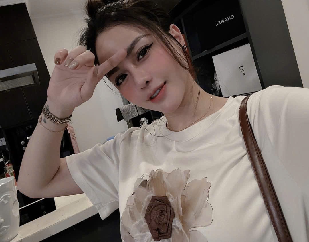 BỘ ĐÙI BE QUẦN NÂU HÌNH HOA