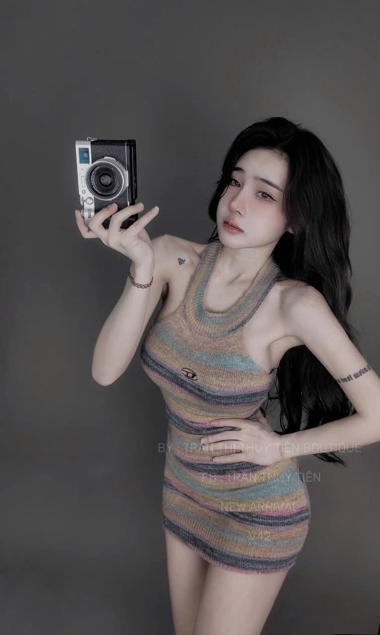 VÁY BODY CỔ YẾM MÁC D CẦU VỒNG