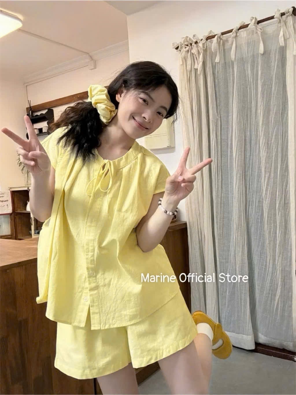 BỘ ĐŨI ĐÙI BUỘC NƠ MÀU VÀNG