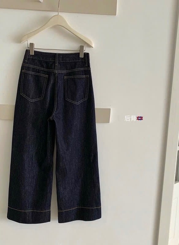 QUẦN JEAN SUÔNG WGWE THÊU CHỈ NỔI GẤU TO