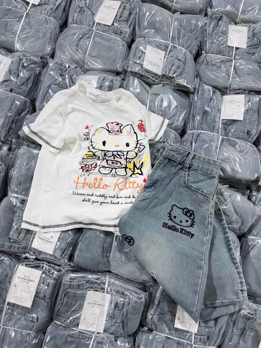 SÉT ÁO TRẮNG HÌNH MÈO KITTY QUẦN JEAN