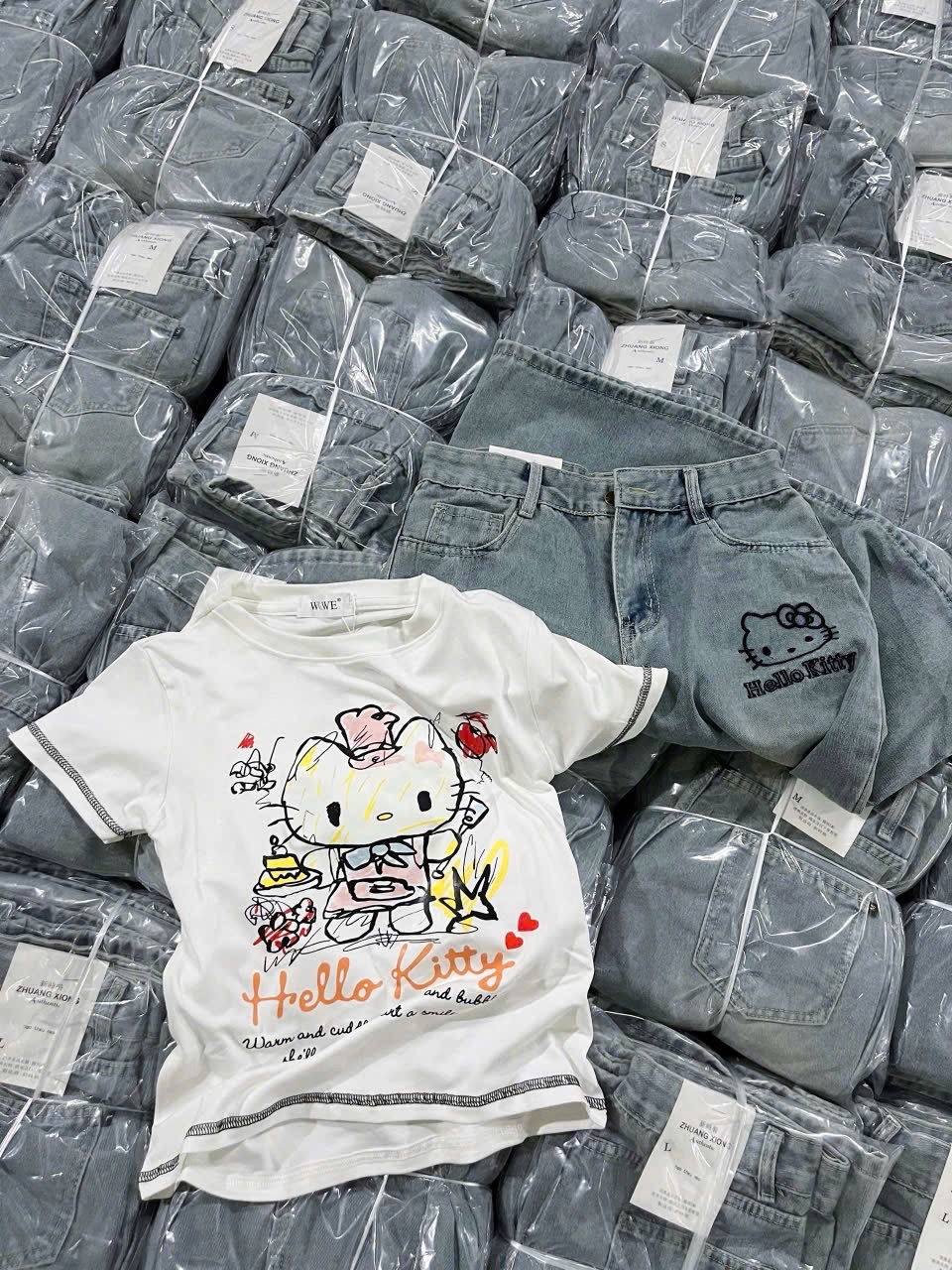 SÉT ÁO TRẮNG HÌNH MÈO KITTY QUẦN JEAN