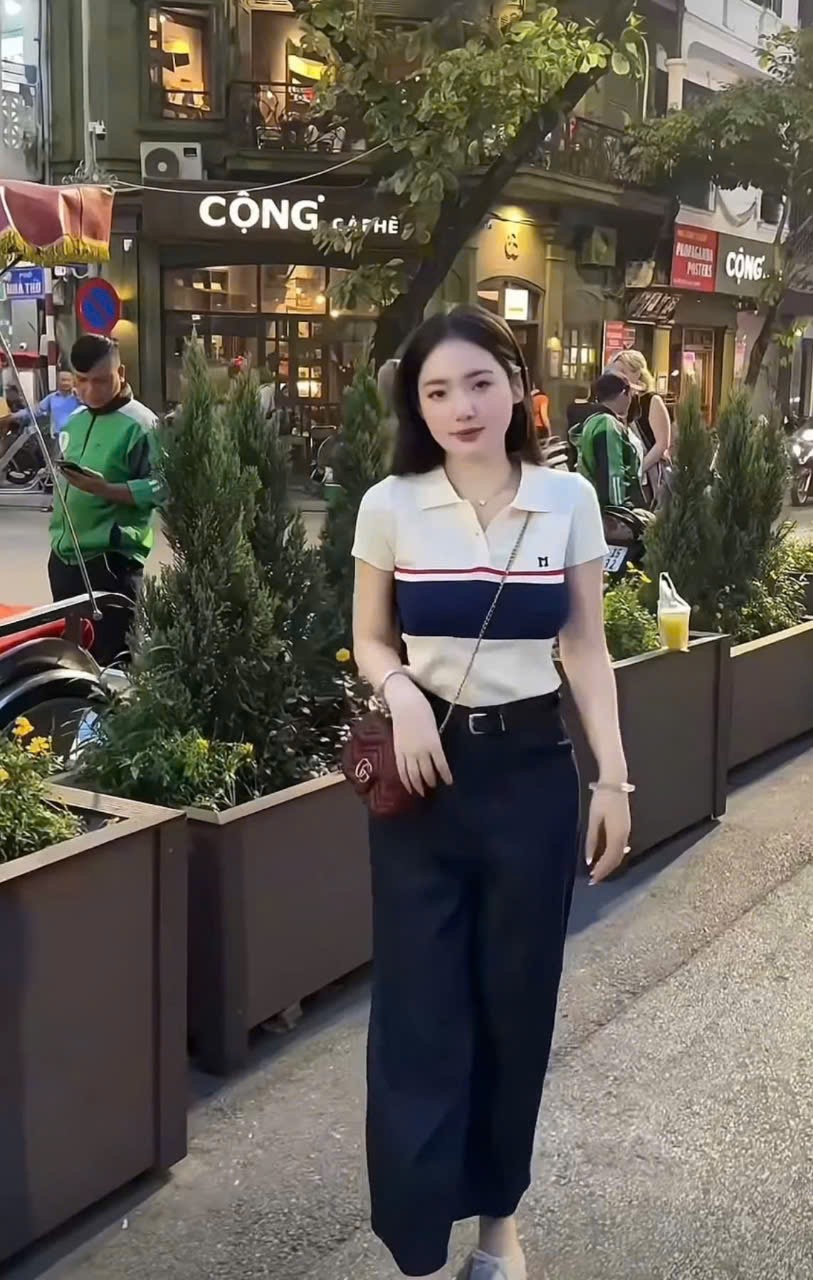 ÁO LEN POLO THÊU CHỮ M QC