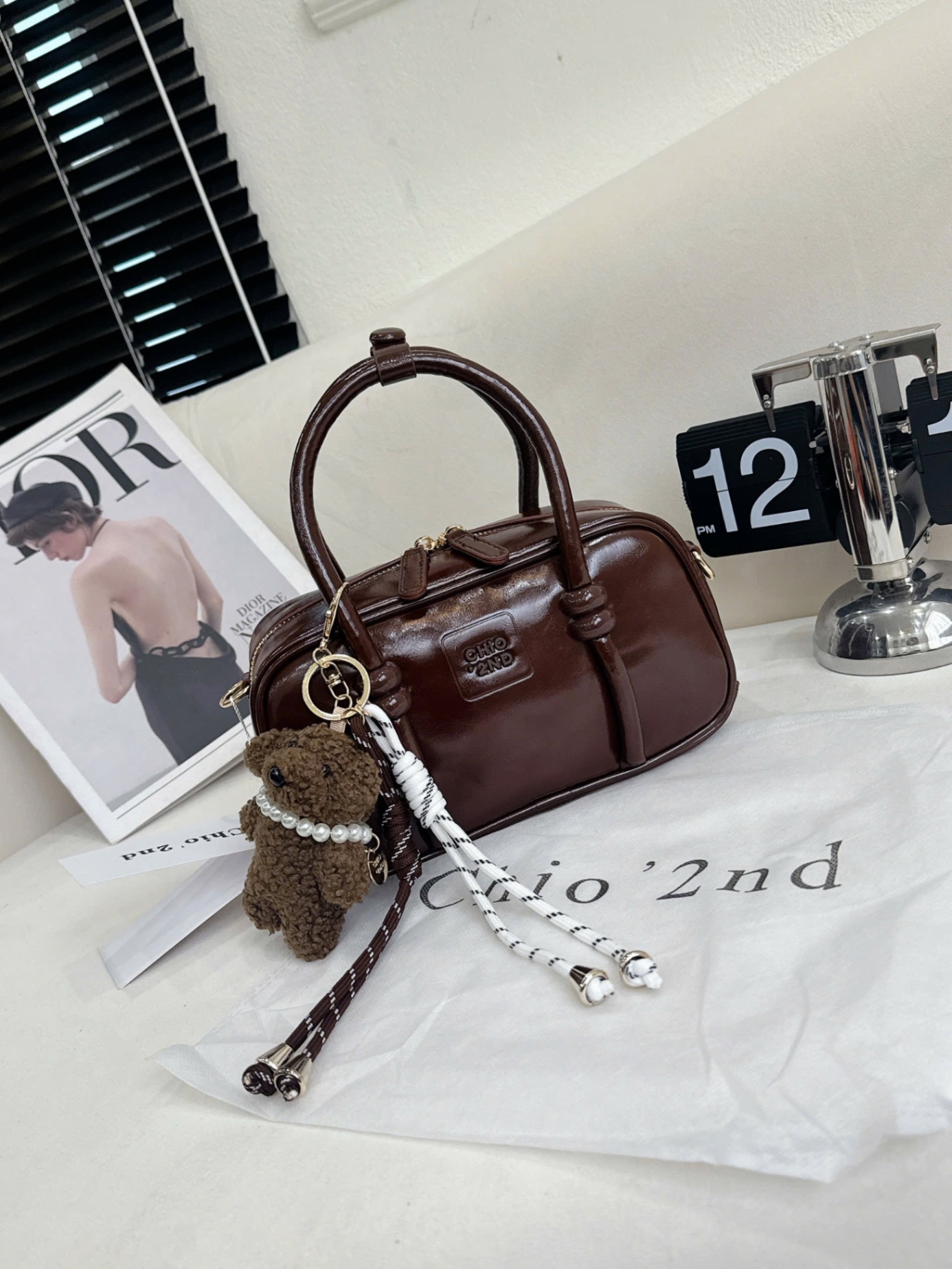 MC09 - TÚI XÁCH CHIO’2ND NÂU CHARM GẤU