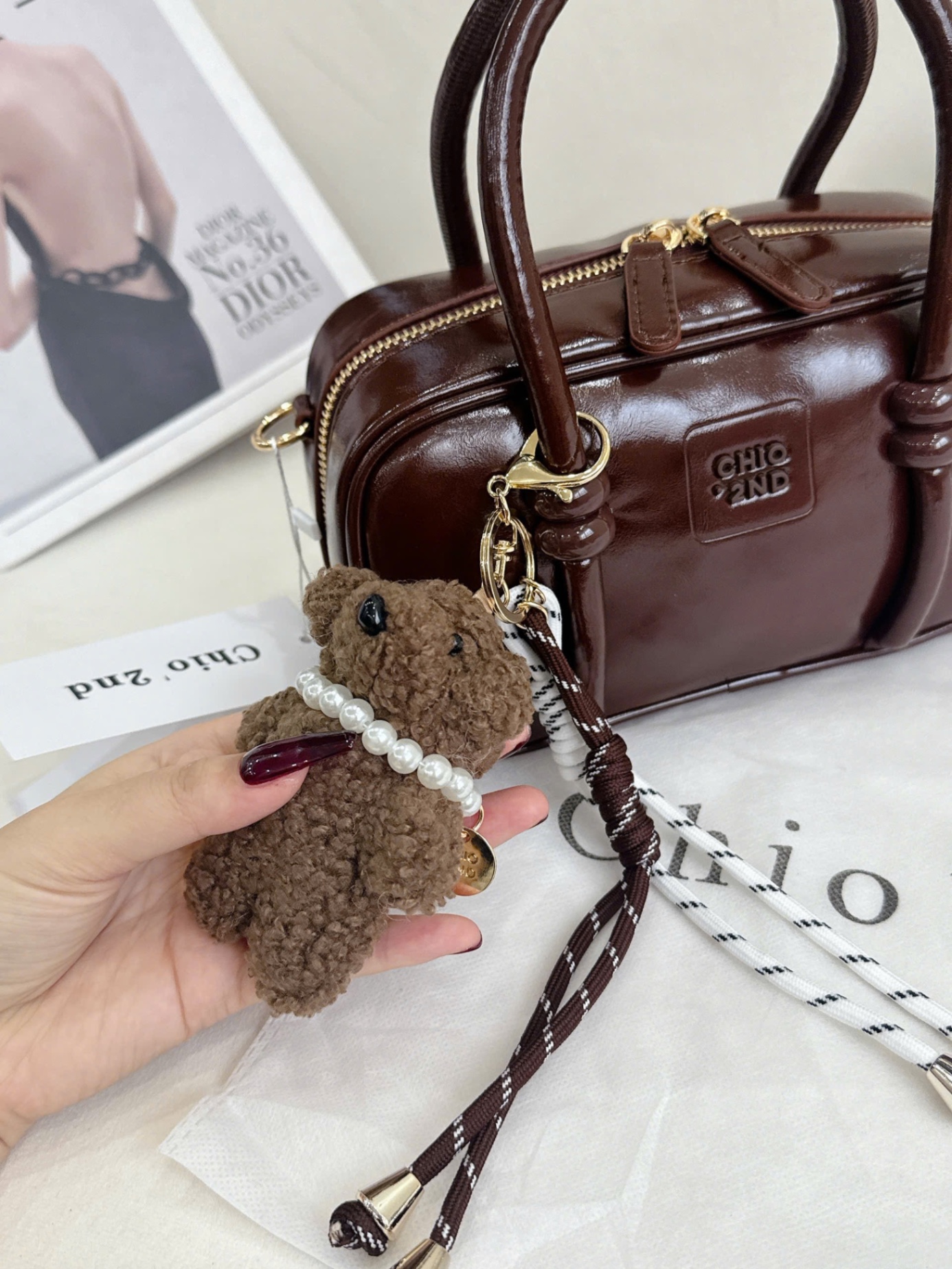 MC09 - TÚI XÁCH CHIO’2ND NÂU CHARM GẤU