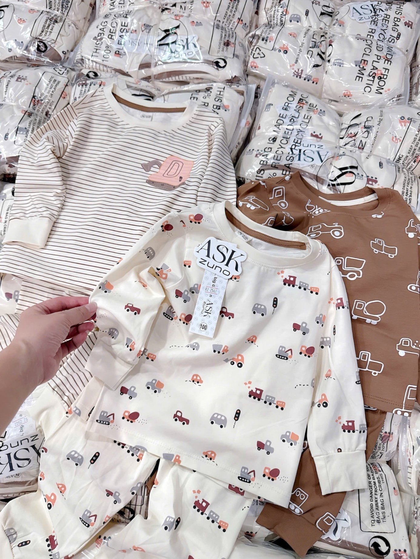 SÉT 3 BỘ COTTON HÌNH OTO TONE NÂU BT