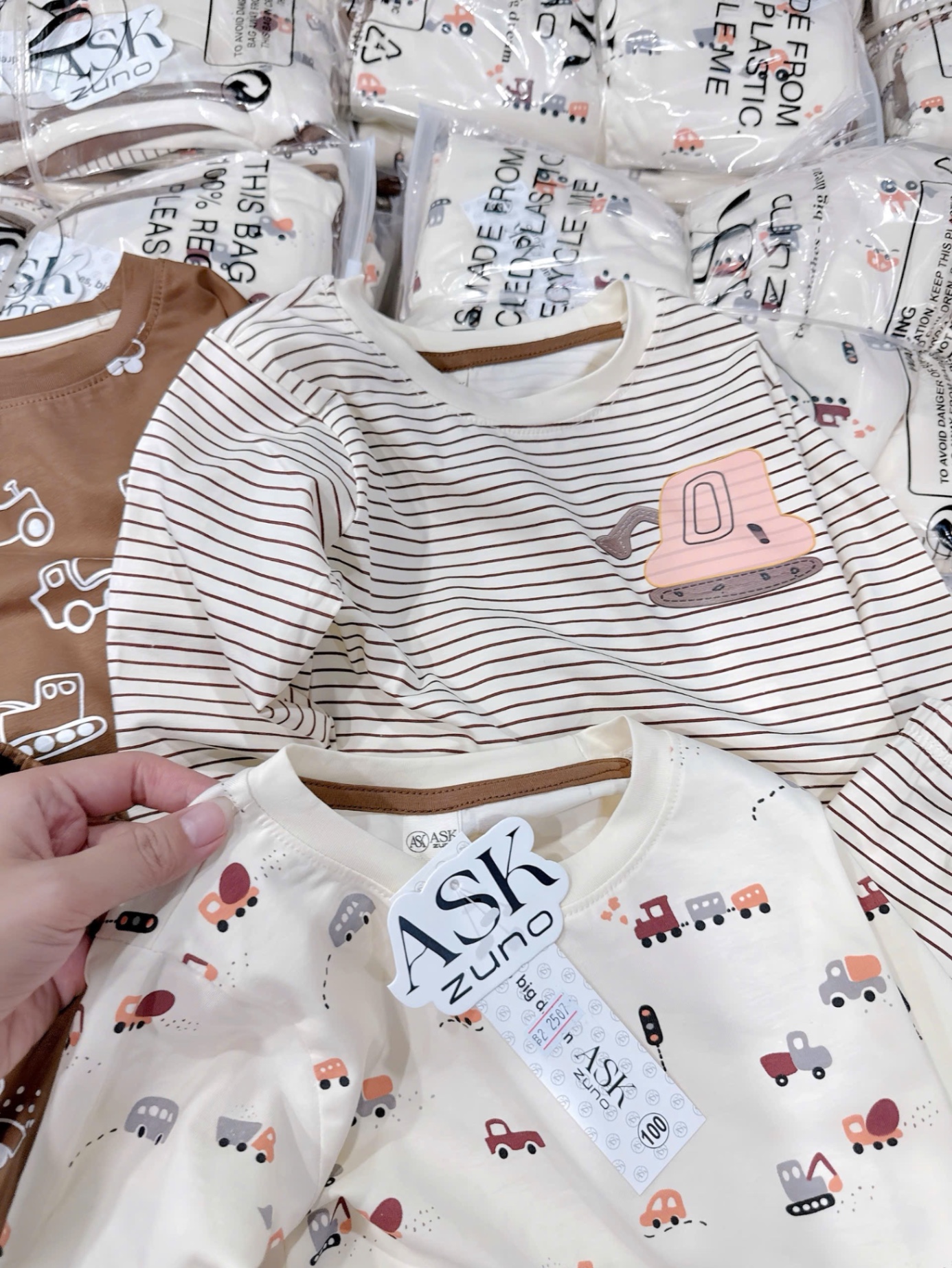 SÉT 3 BỘ COTTON HÌNH OTO TONE NÂU BT