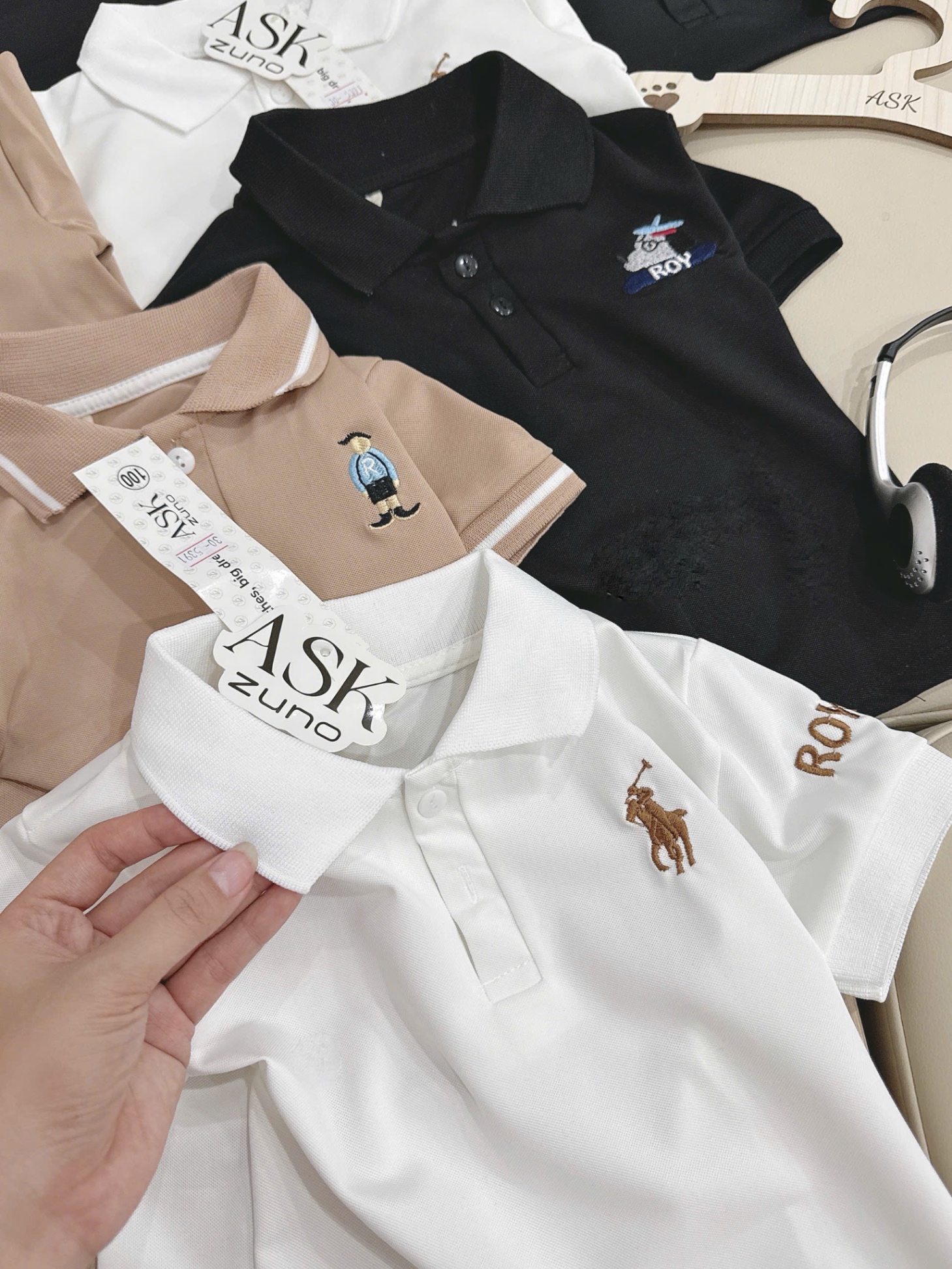SET 3 ÁO POLO THÊU NGỰA ĐEN TRẮNG BE