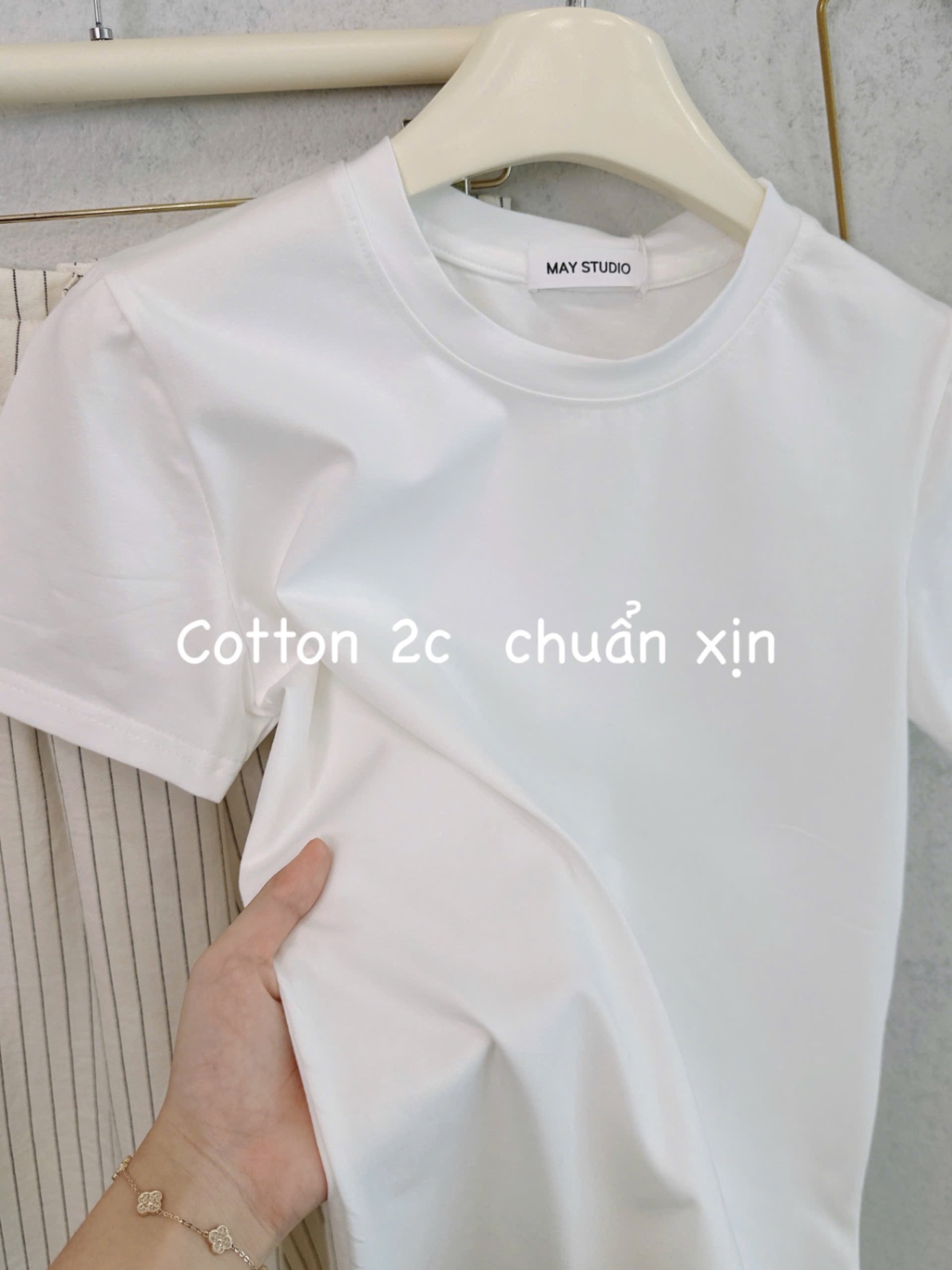 SET ÁO PHÔNG TRẮNG CỘC QUẦN KẺ SUÔNG