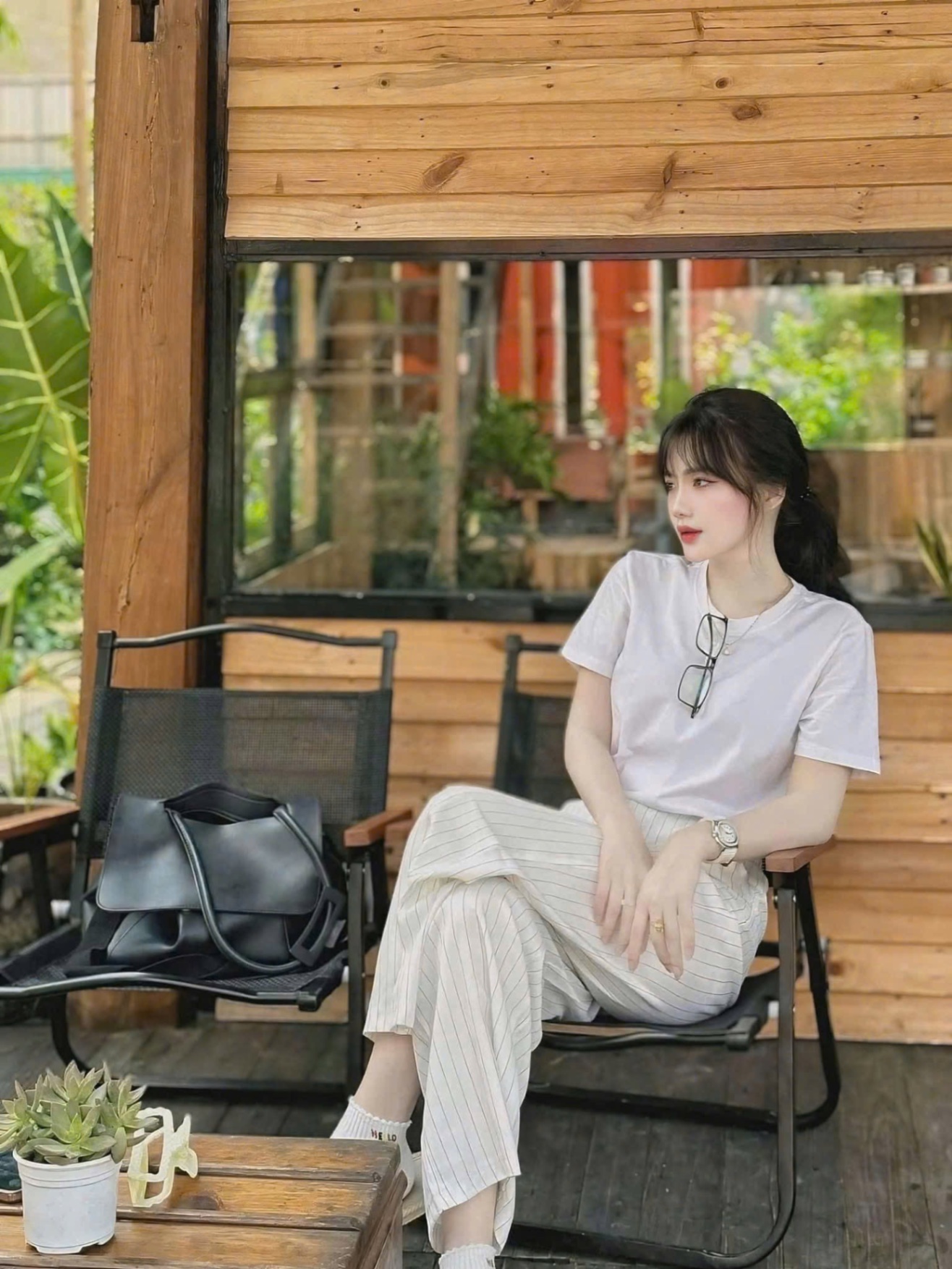 SET ÁO PHÔNG TRẮNG CỘC QUẦN KẺ SUÔNG