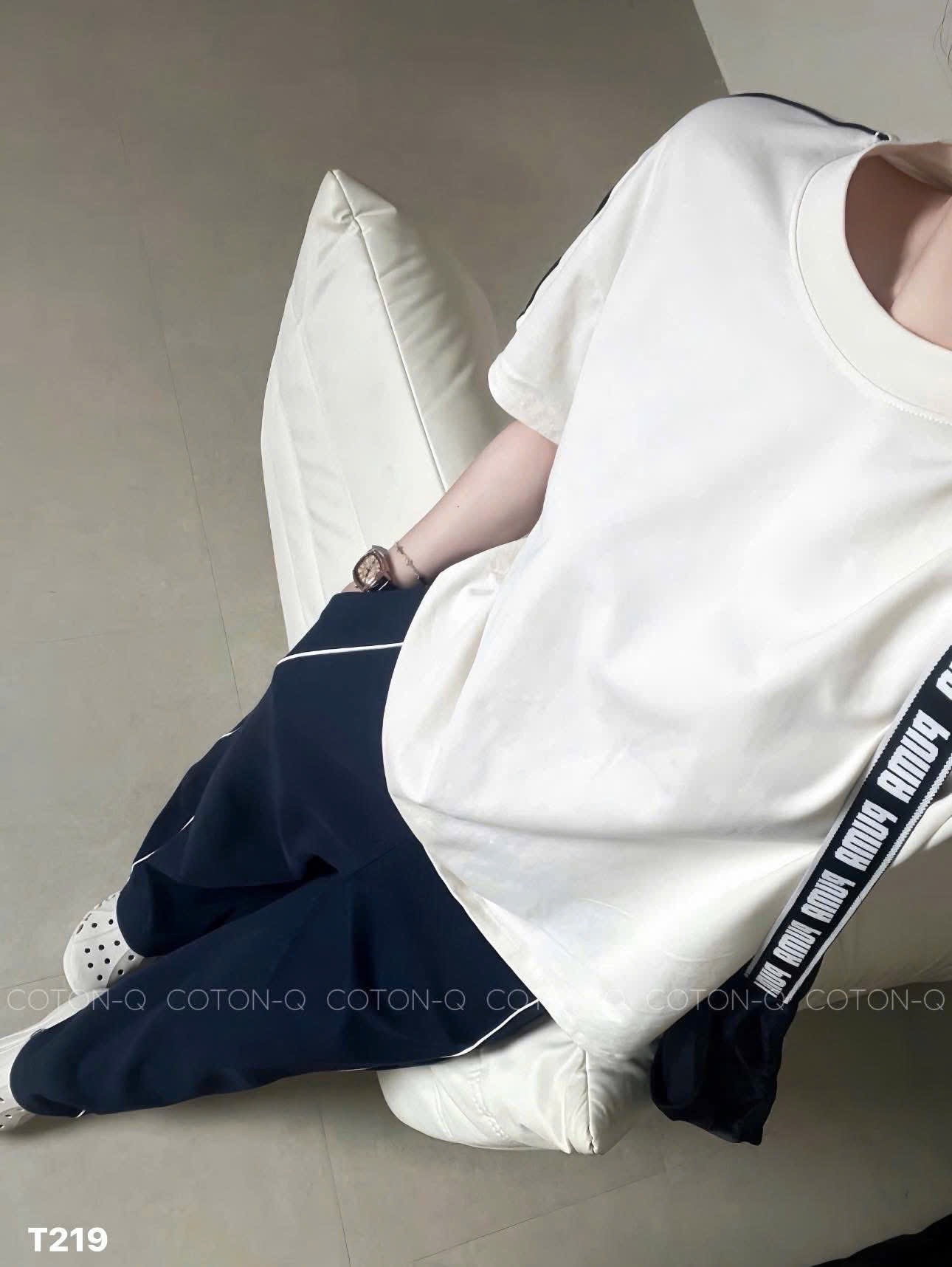 SET ÁO CỘC TRẮNG MIX QUẦN SUÔNG THAN CHẠY VIỀN