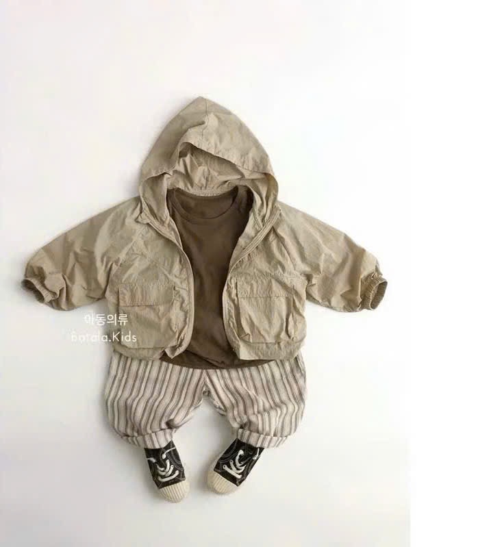 ÁO KHOÁC GIÓ TÚI HỘP BT 2M NÂU BE