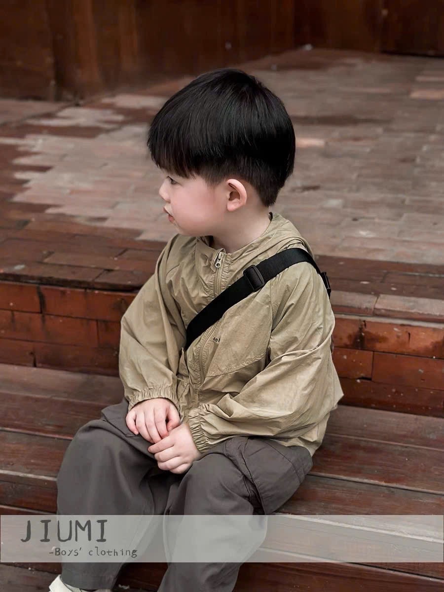 ÁO KHOÁC GIÓ TÚI HỘP BT 2M NÂU BE