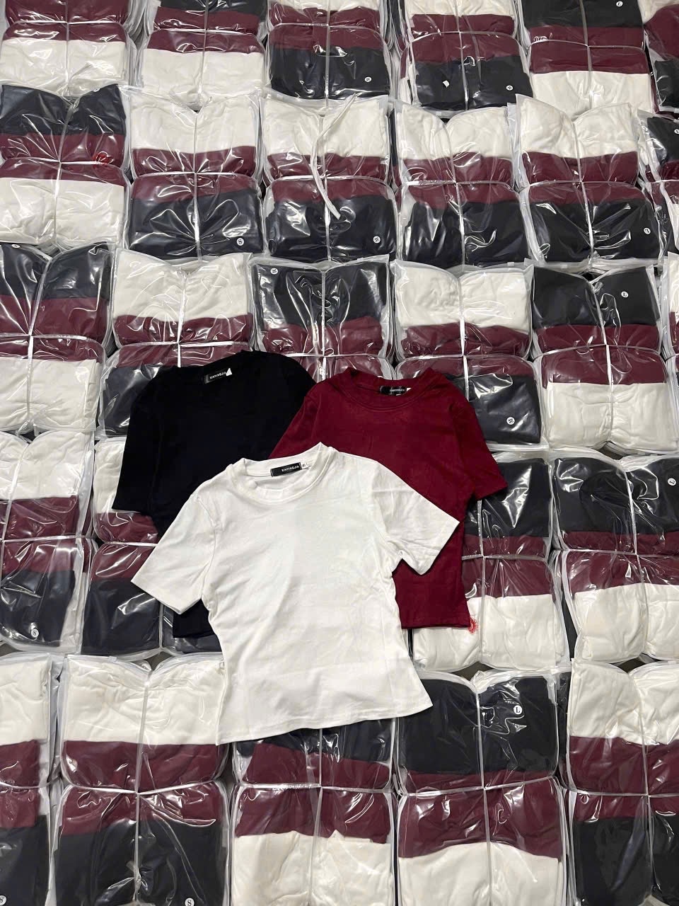 SET 3 ÁO ZIP CỘC ĐEN TRẮNG ĐỎ