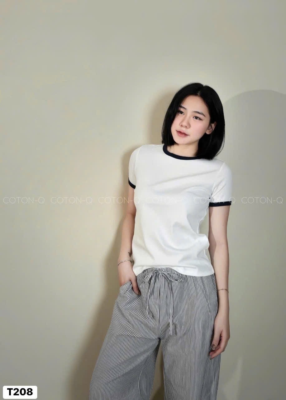 SET 2 ÁO ZIP TRƠN CỔ VIỀN ĐEN TRẮNG